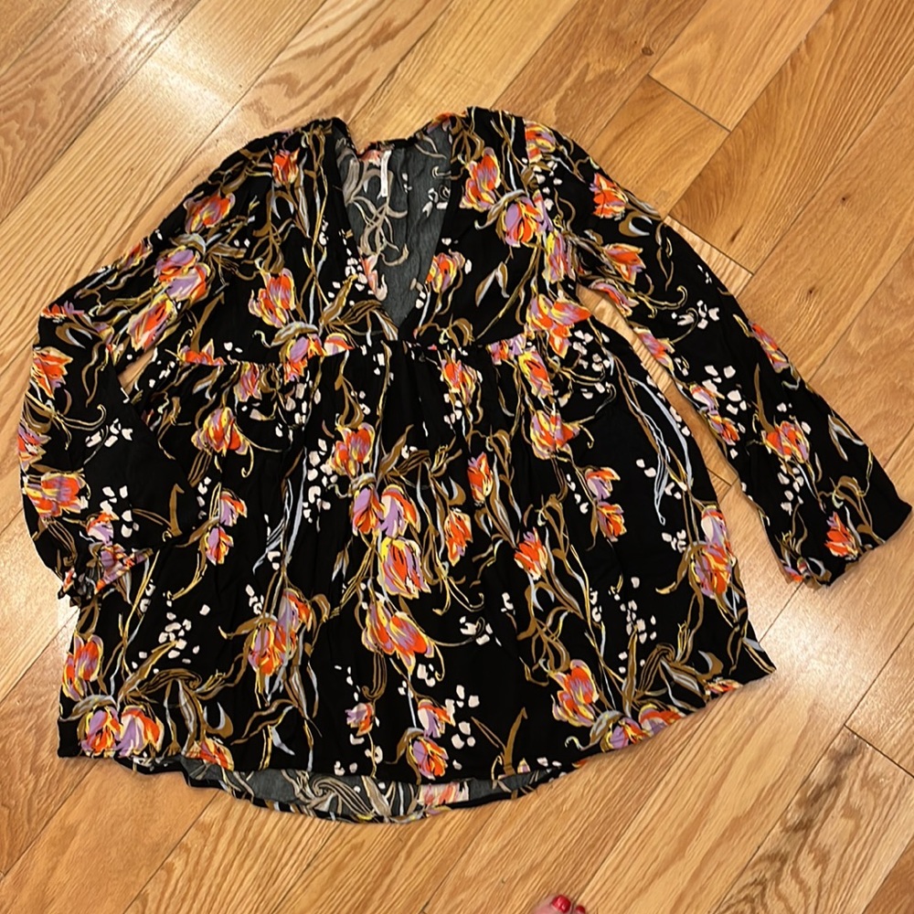 Free People v neck boho top